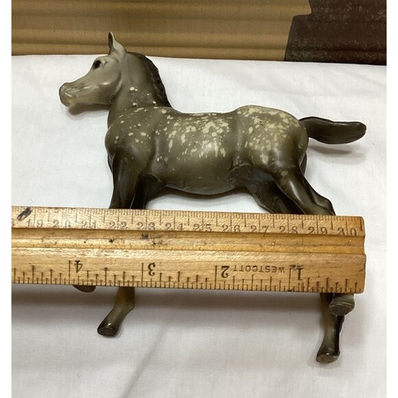 Breyer Traditional Vintage Proud Arabian Foal Dapple Gray #220 Unmarked 6.5x6.5" - Picture 8 of 8